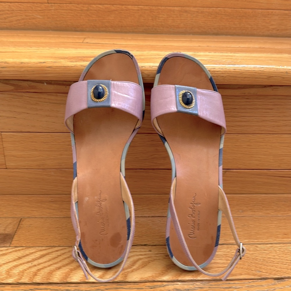 CCO PRICE DROP 🔥🔥 Beautiful Mario Prologue Lavender Leather Sandals Size 9.5